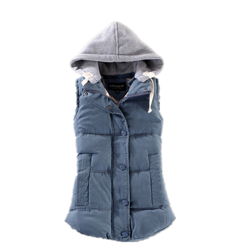 Fabiola | Mouwloze bodywarmer met capuchon en drukknopen