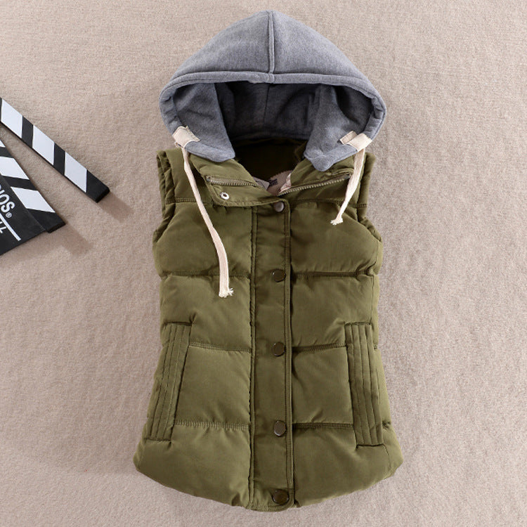 Fabiola | Mouwloze bodywarmer met capuchon en drukknopen