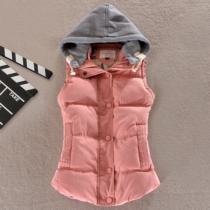 Fabiola | Mouwloze bodywarmer met capuchon en drukknopen
