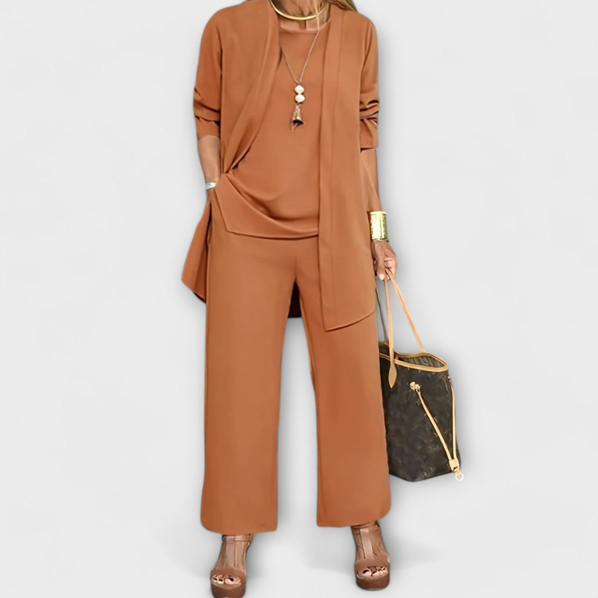 Fiona | Driedelige set met broek, top en vest
