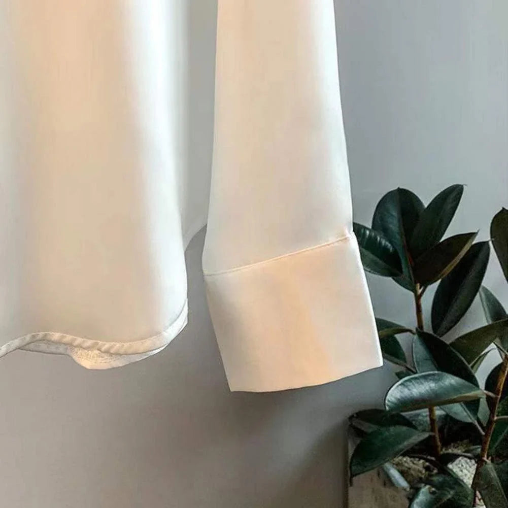 Doetje | Zijden damesblouse met extra lange mouwen