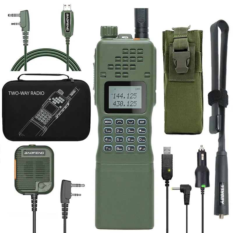 Dual band handheld radio
