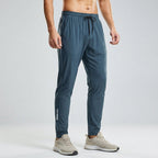 Elastische trainingsbroek met elastische tailleband