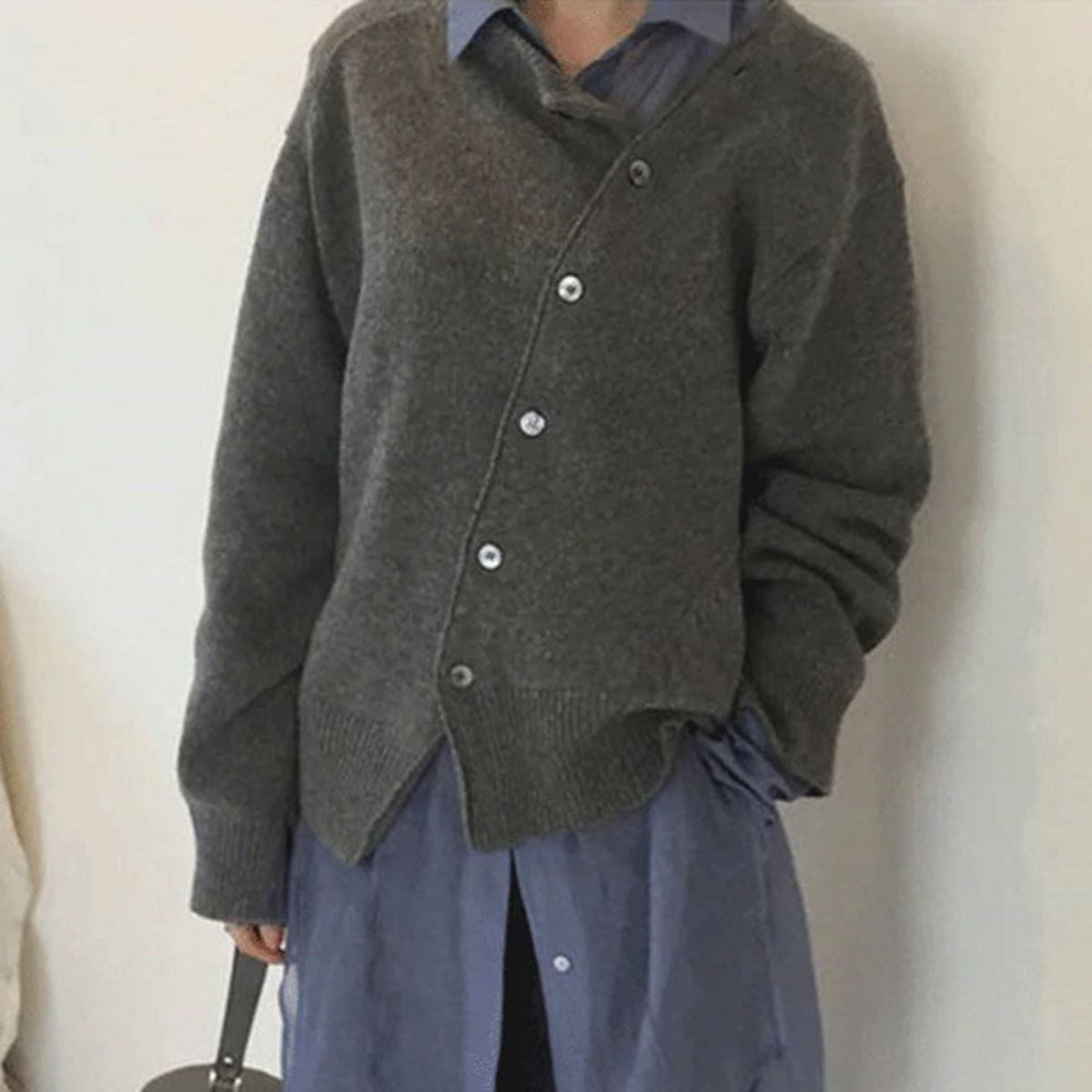 wikkelcardigan met knoopdetail — afbeelding 14