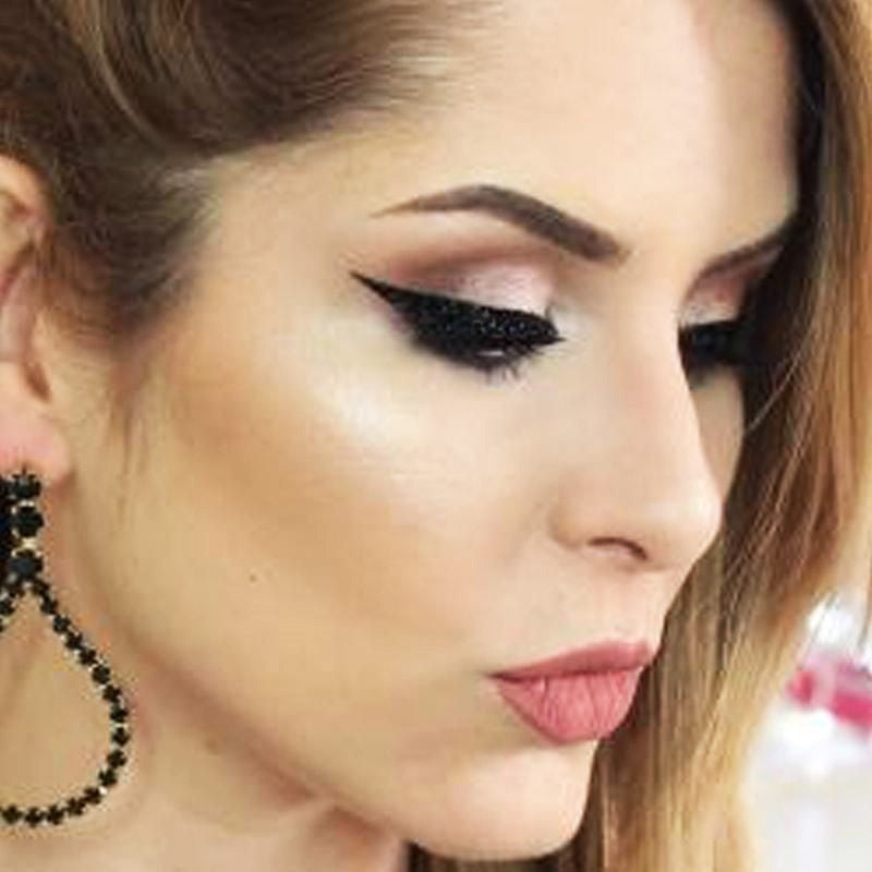Eyeliner sticker