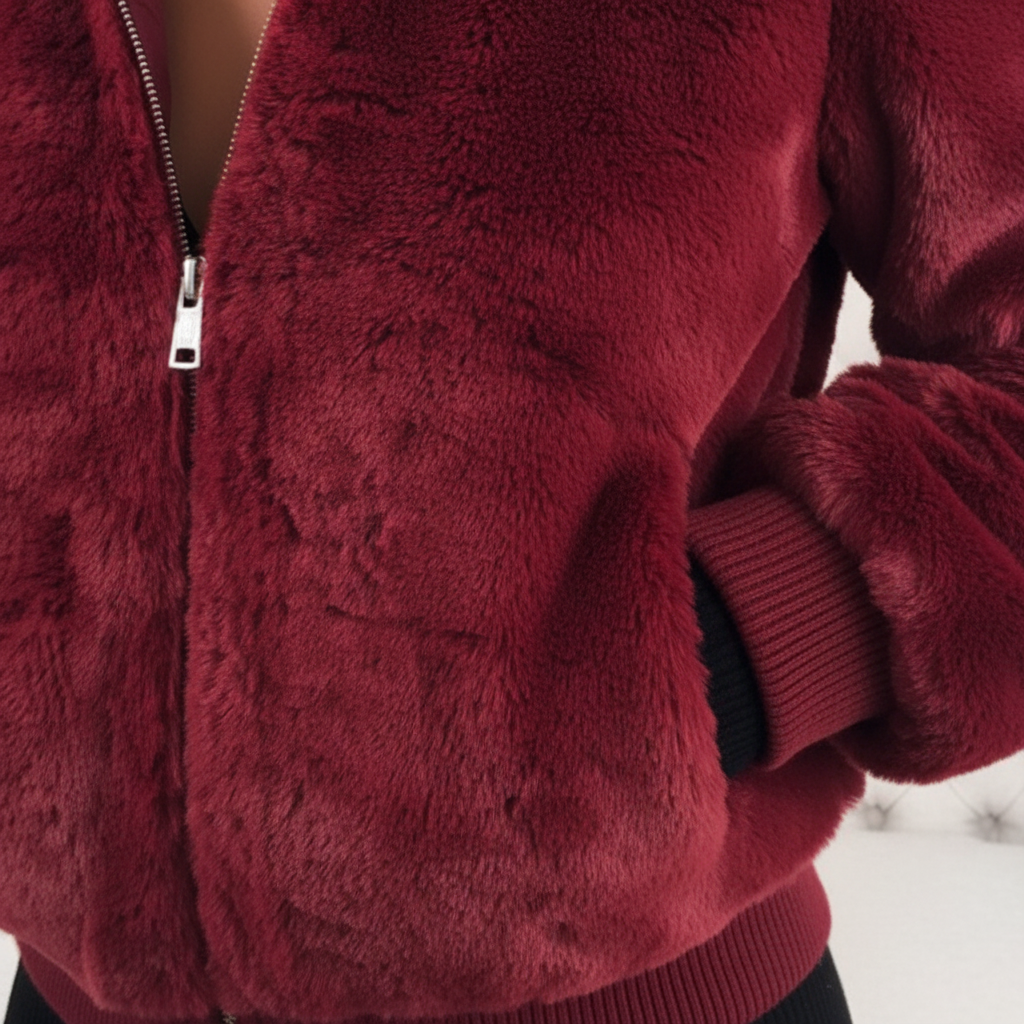 Fluffy vest met capuchon