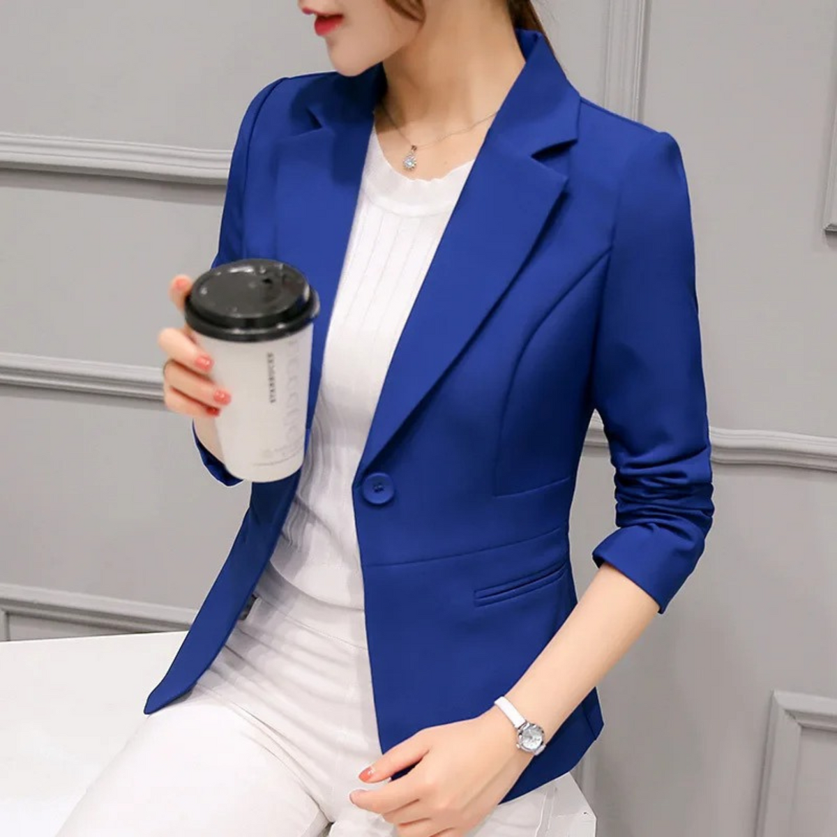 Nette slanke damesblazer met zakken