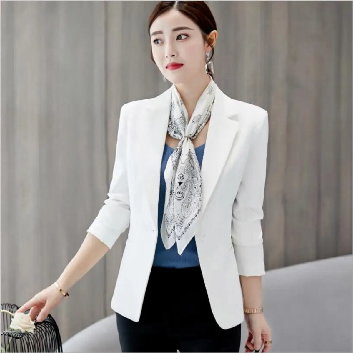 Nette slanke damesblazer met zakken
