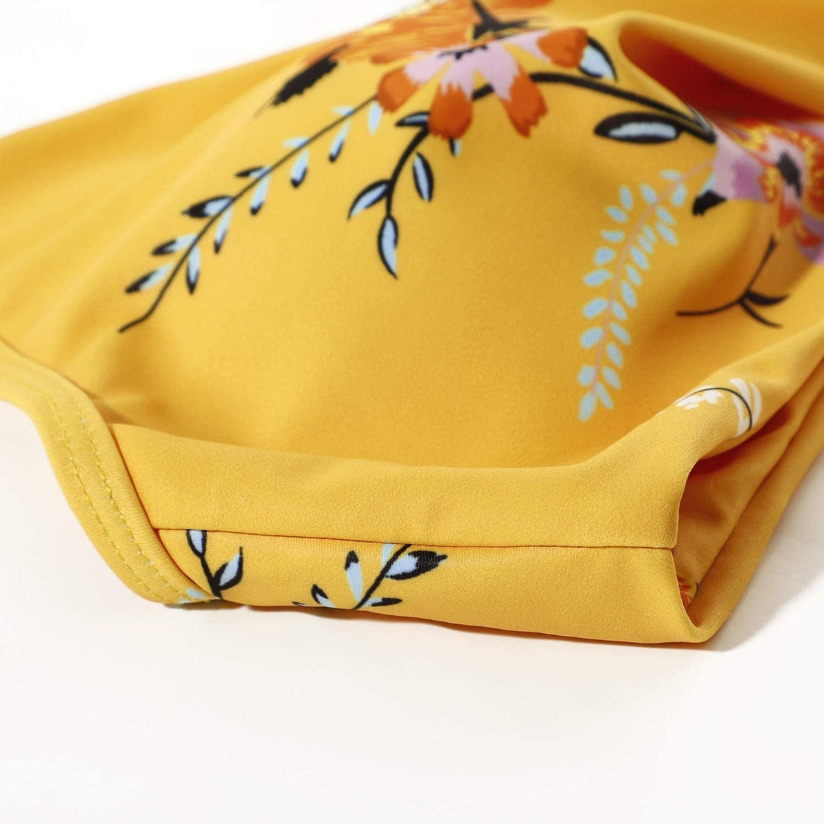 Belle high waisted, kleurrijke damesbikini