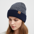Gebreide wintermuts met omslagdoek