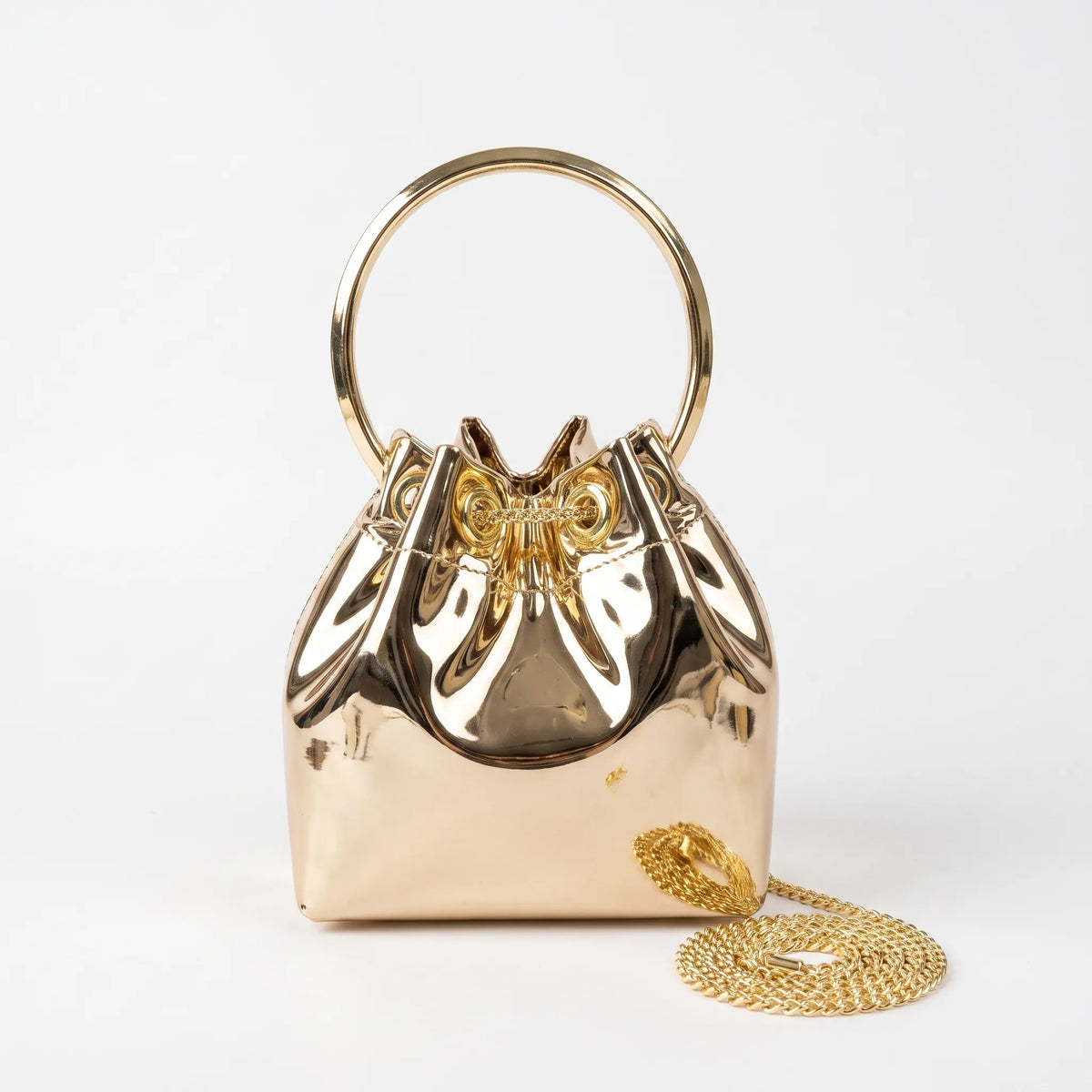 Glanzende bucket-stijl avondtas