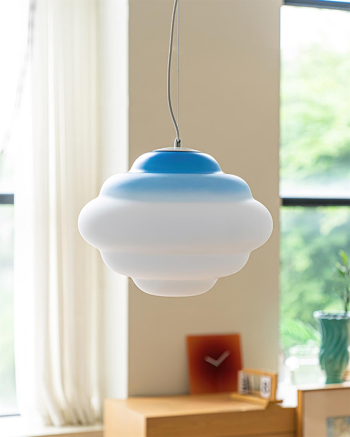 Hanglamp met gradiënt en zachte lichtverspreiding