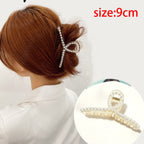 Haarclip met pareldecoratie