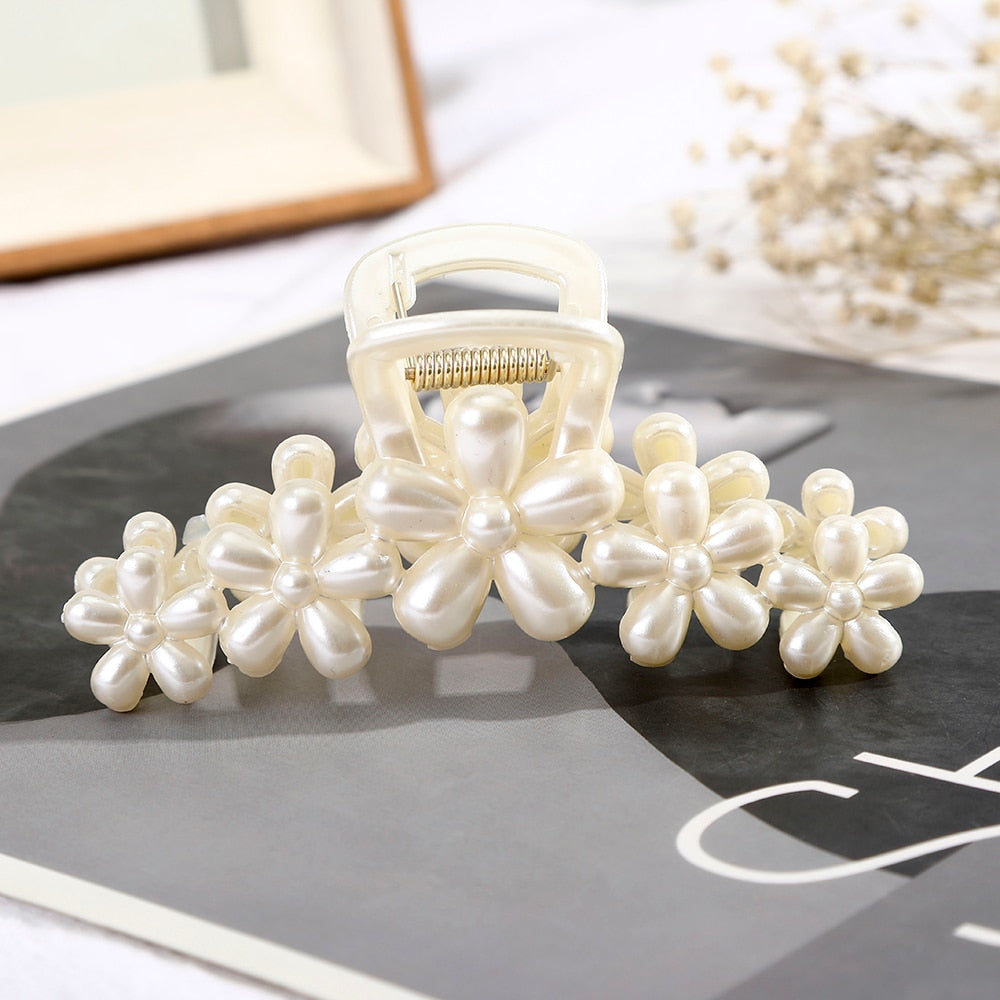 Haarclip met pareldecoratie
