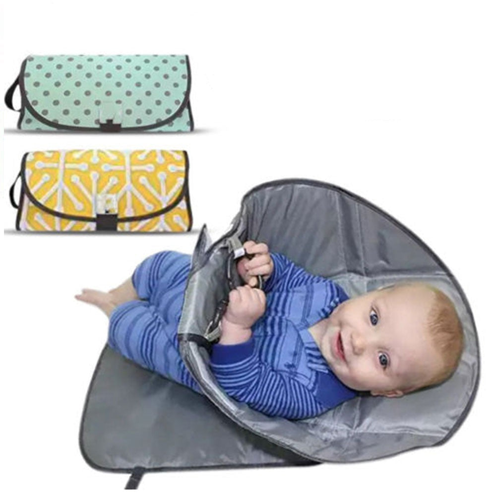 3-in-1 verschoningsmatje voor baby's met speelgoedhouder