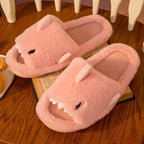 Wollen winterpantoffels met haaienmotief — afbeelding 3