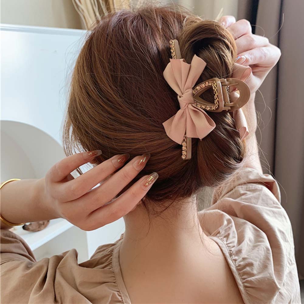 Haarclip met pareldecoratie