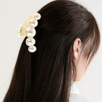 Haarclip met pareldecoratie