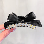 Haarclip met pareldecoratie