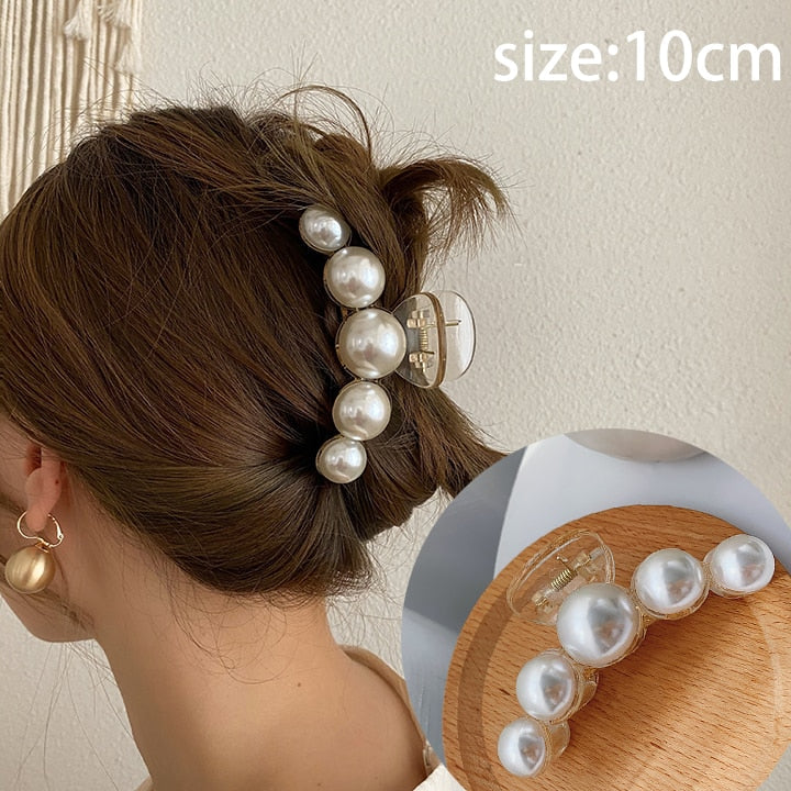 Haarclip met pareldecoratie