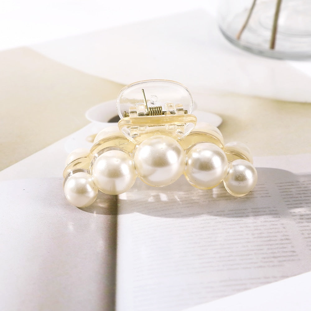 Haarclip met pareldecoratie