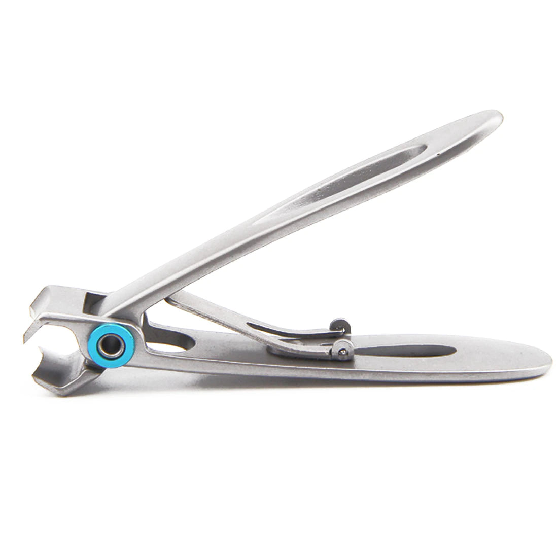 Portable nail clippers