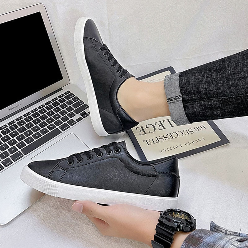 PU-leren heren slip-on sneakers