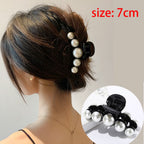 Haarclip met pareldecoratie
