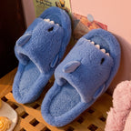 Wollen winterpantoffels met haaienmotief