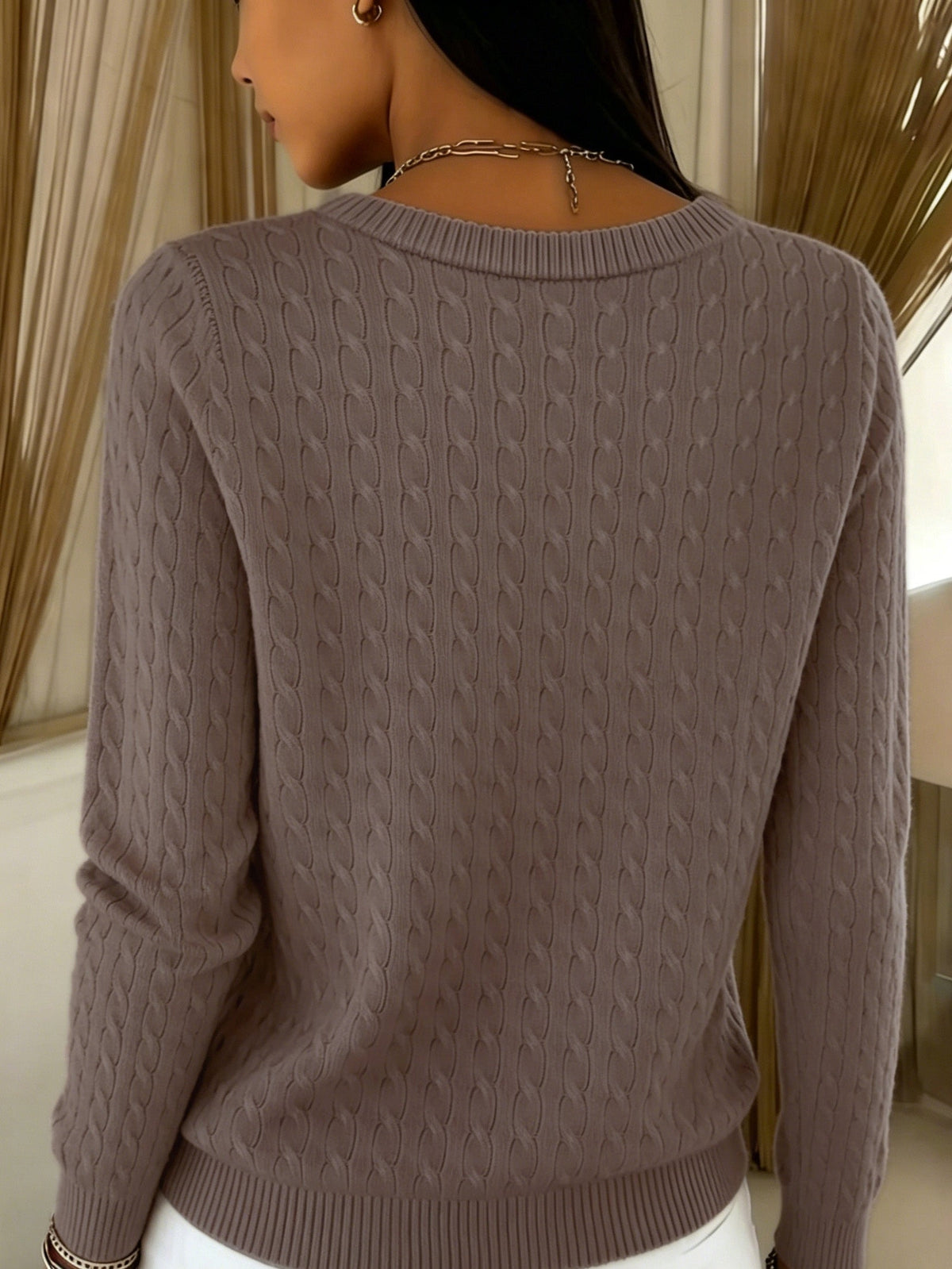 Rani | Kabelgebreid damesvest met ronde hals