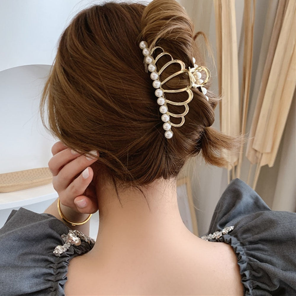 Haarclip met pareldecoratie