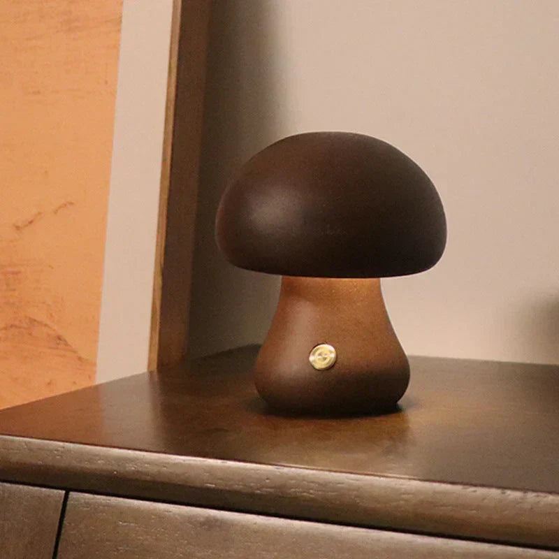 Houten paddenstoelnachtlamp