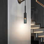 Minimalistische wandlamp met rookglas