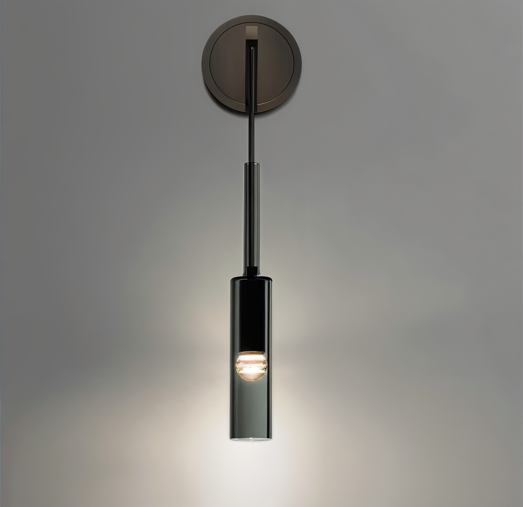 Minimalistische wandlamp met rookglas