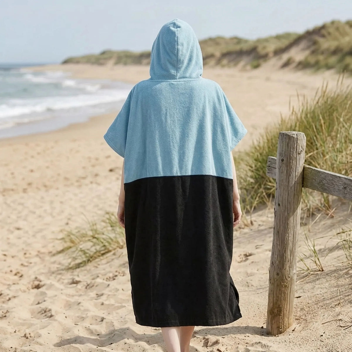 Badponcho met capuchon – Liva