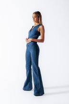 Hartvormige rugloze dames denim jumpsuit