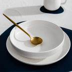 Minimalistisch bestek voor moderne tafels
