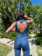 Hartvormige rugloze dames denim jumpsuit