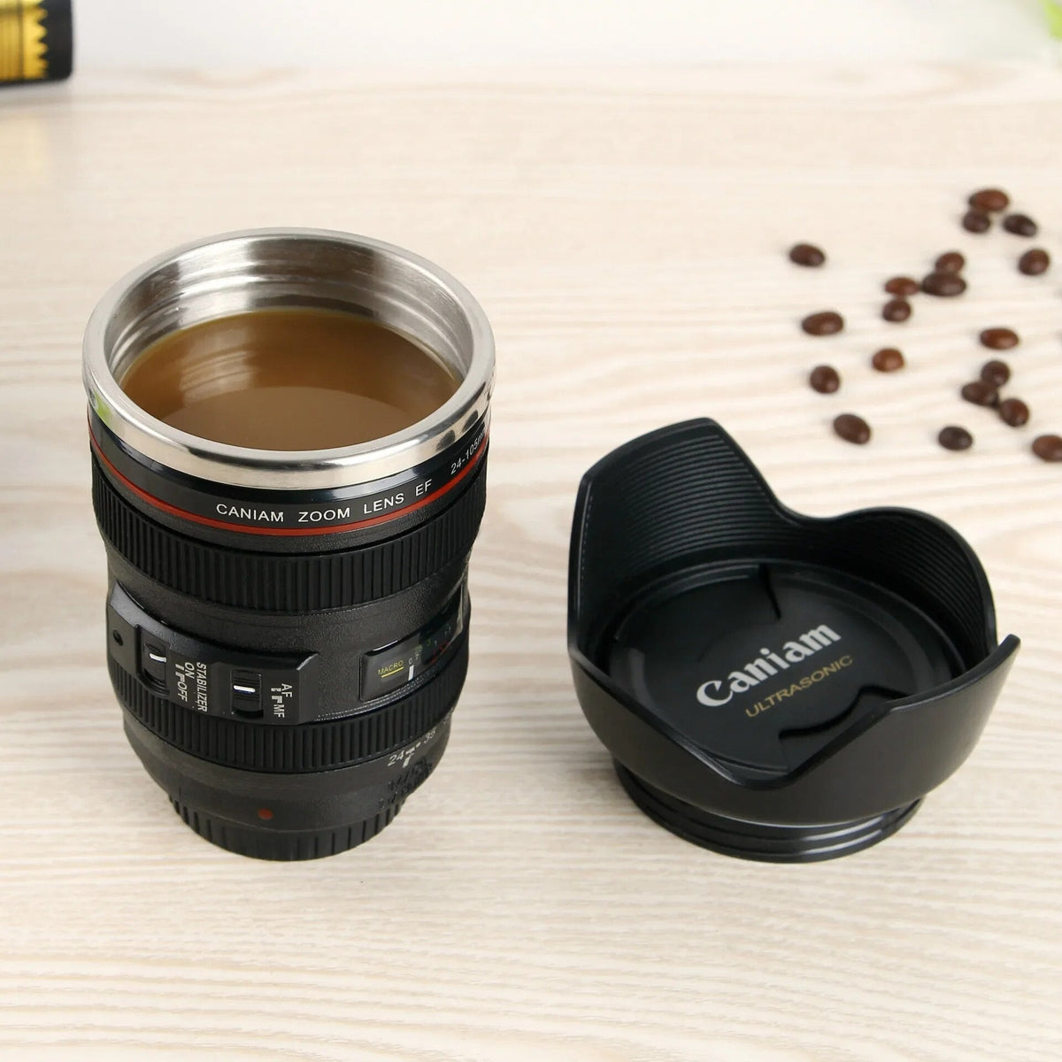 Koffiebeker in de vorm van een cameralens