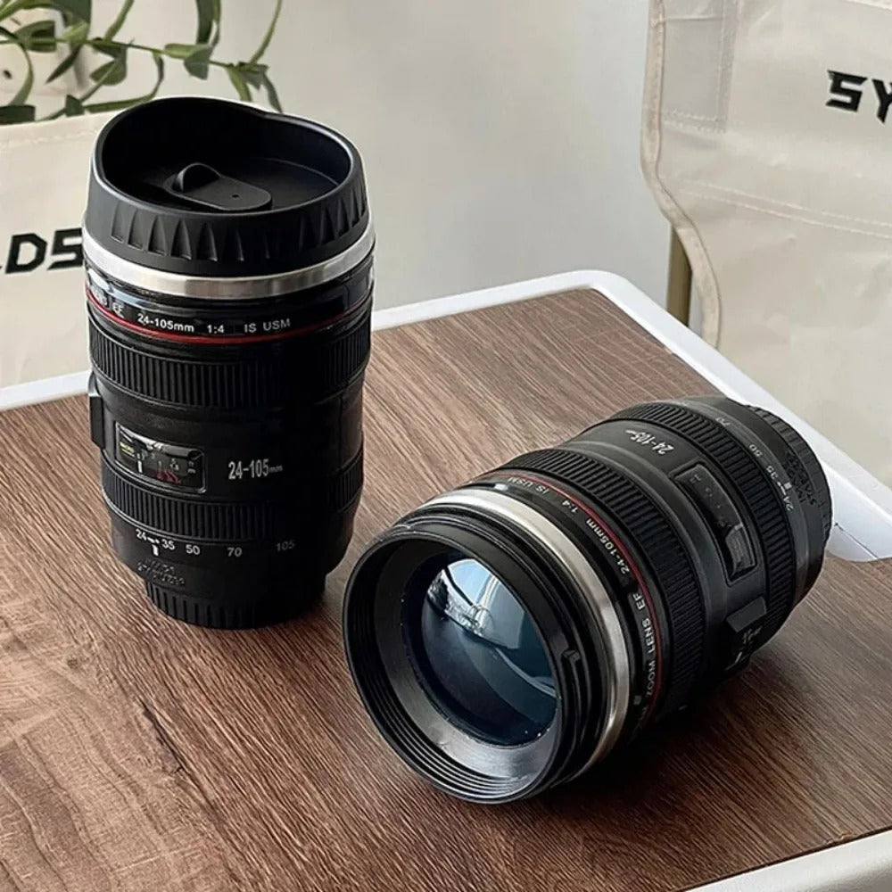 Koffiebeker in de vorm van een cameralens