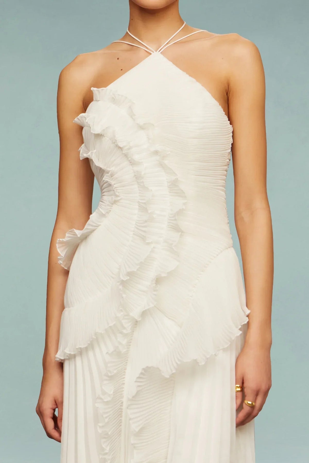 Annelie | Geplisseerde maxi-jurk met asymmetrische volants