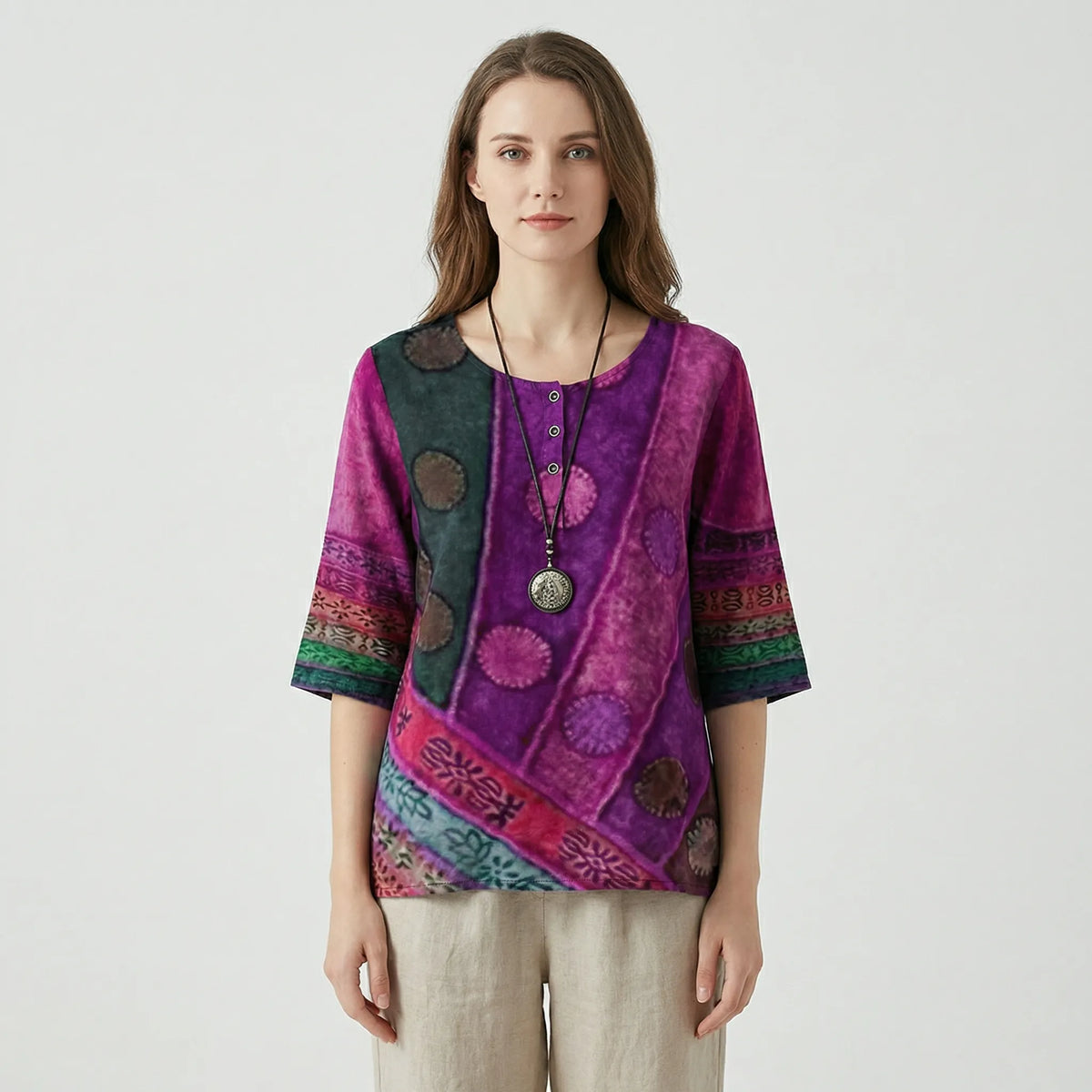 Top met korte mouwen en kleurrijke folkloreprint
