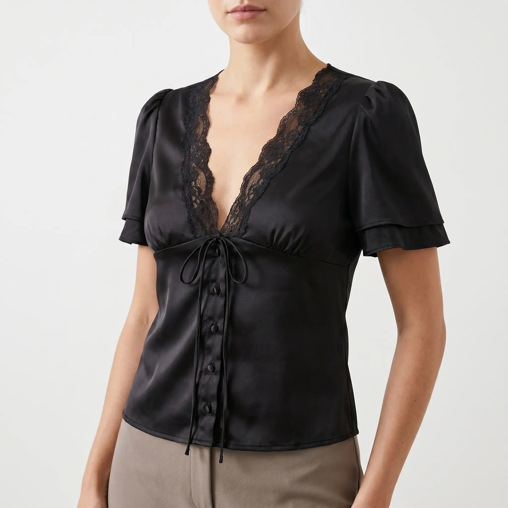 Blouse met kantafwerking