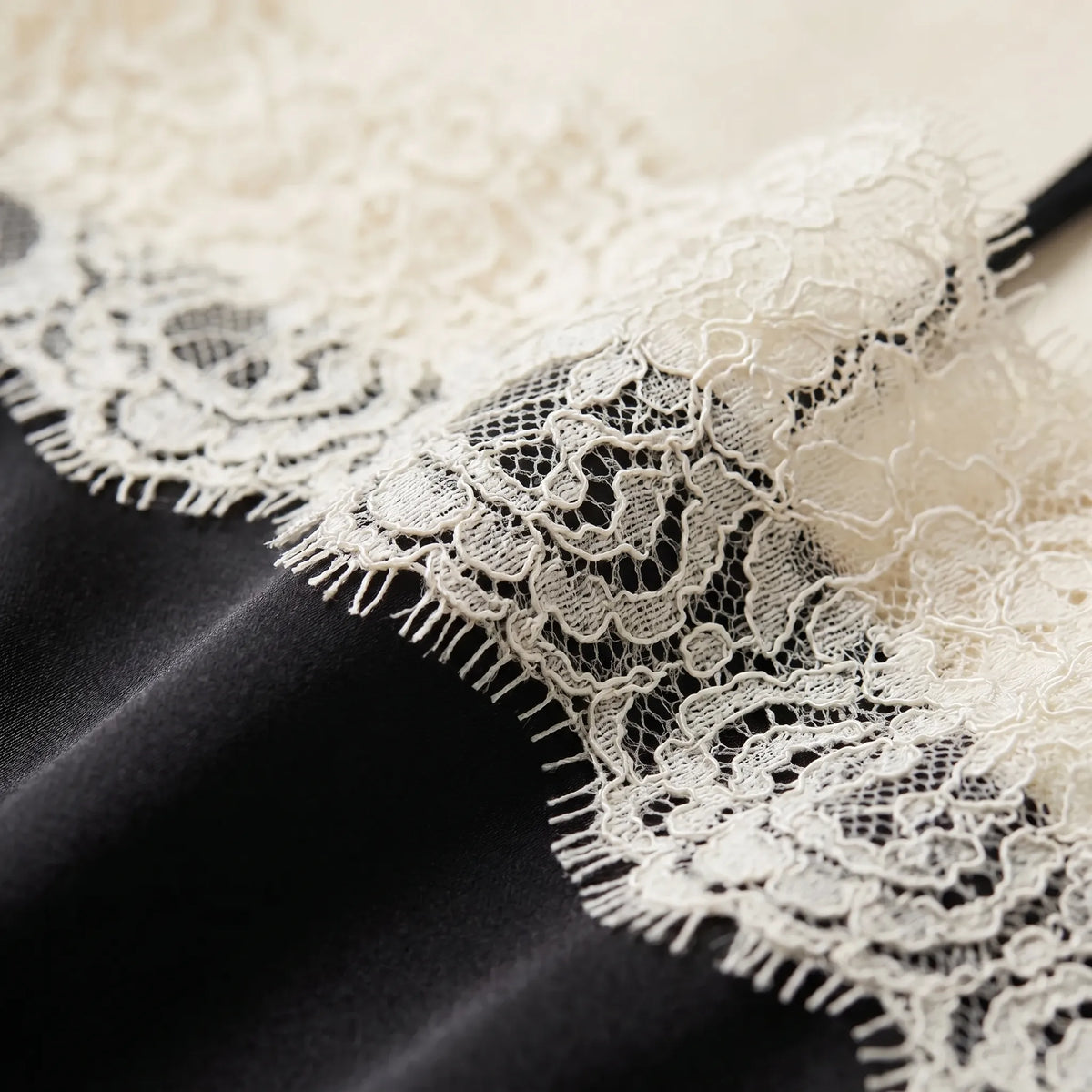 Camisole met kanten rand