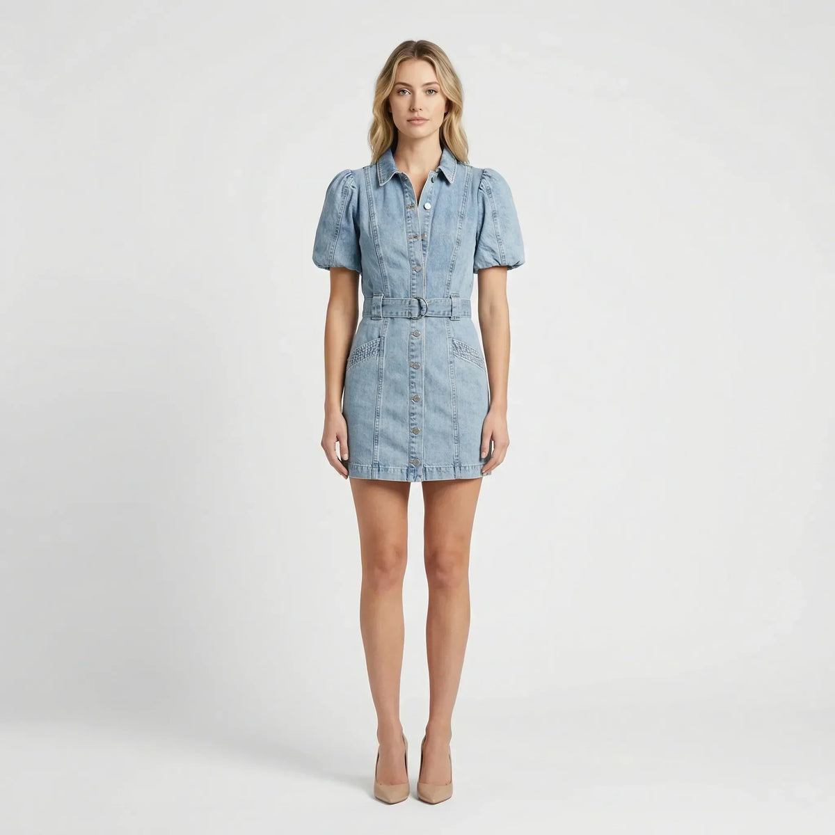 Luchtige zomerjurk met ceintuur