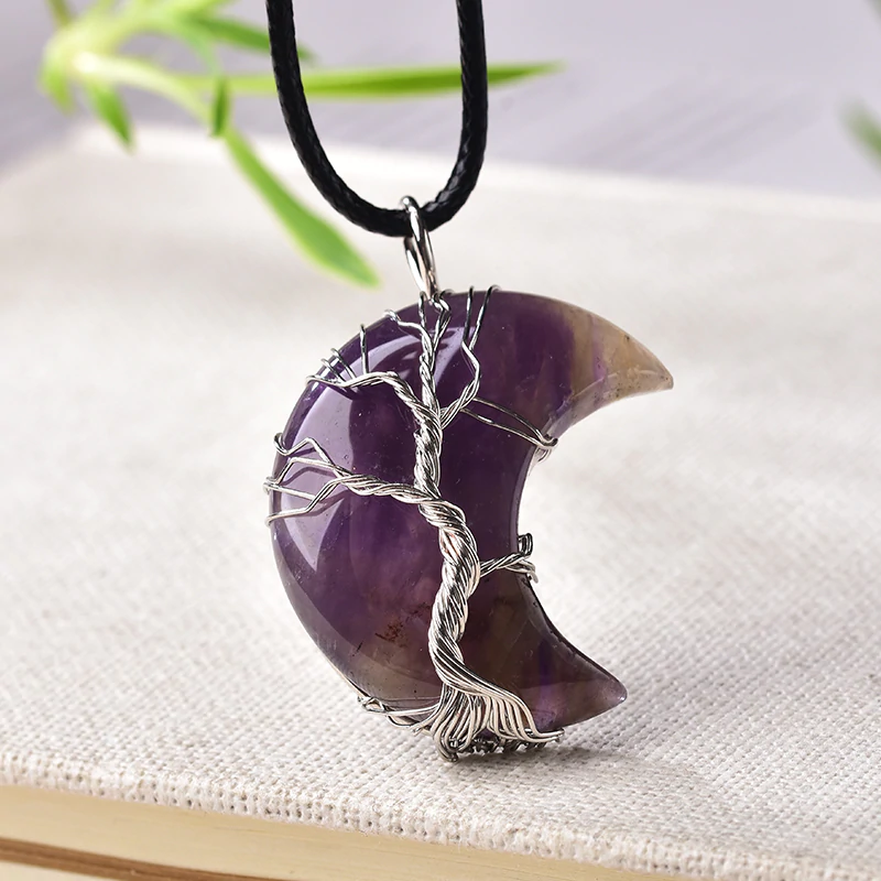 Ketting met kristallen maanhanger