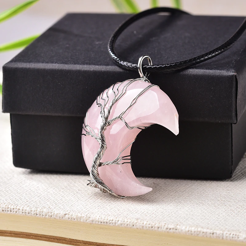 Ketting met kristallen maanhanger