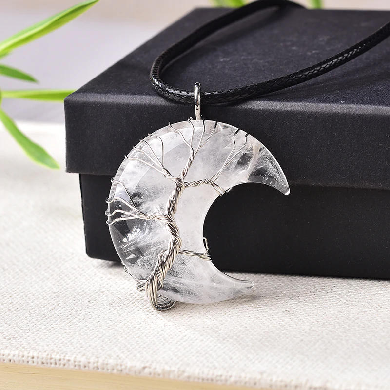 Ketting met kristallen maanhanger