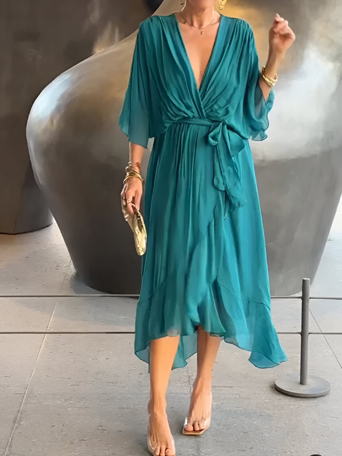 Jolene | Soepelvallende chiffon midi-jurk
