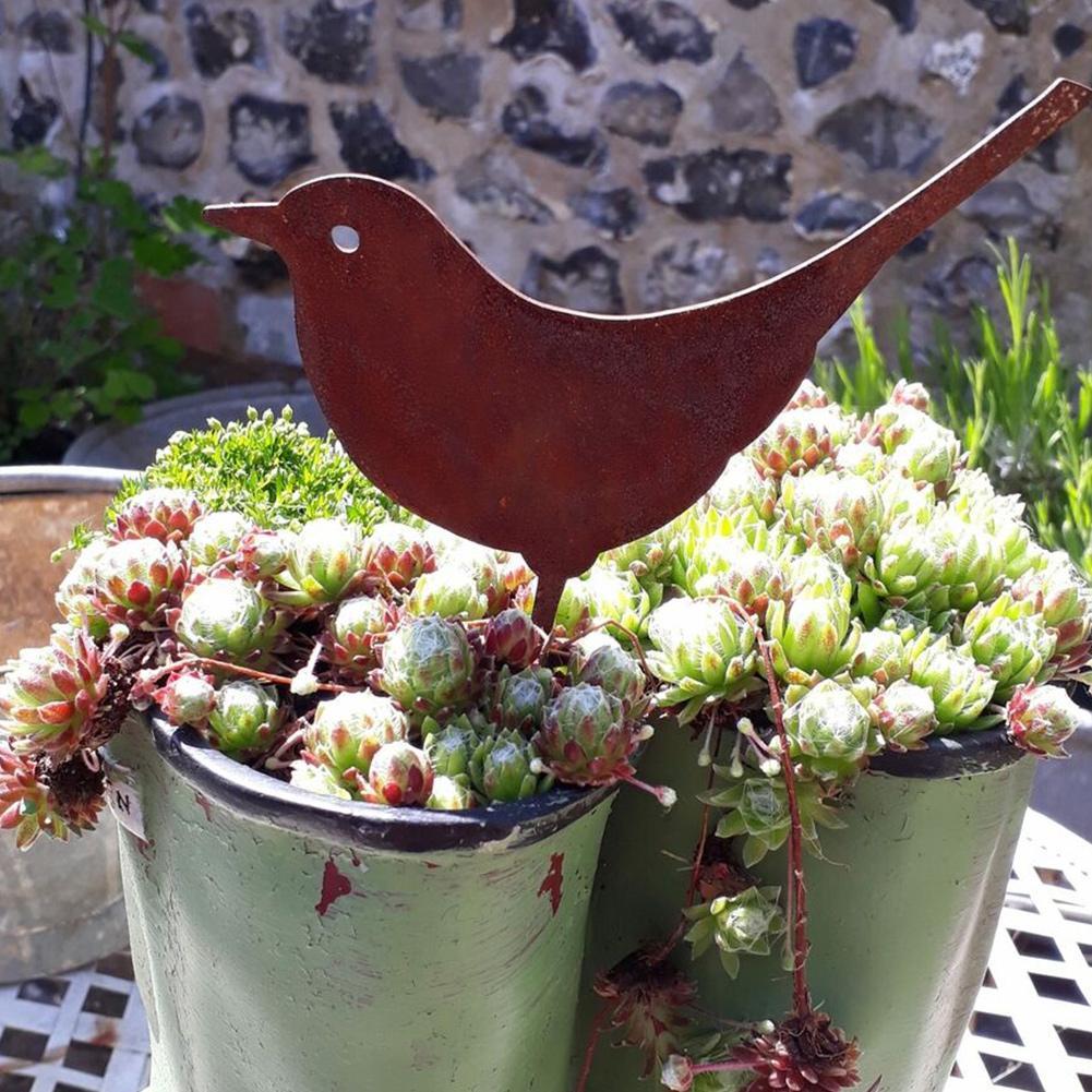 Metalen vogeldecoratie voor de tuin